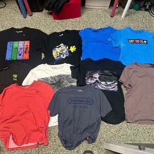 Bundle of Men’s Graphic Tees